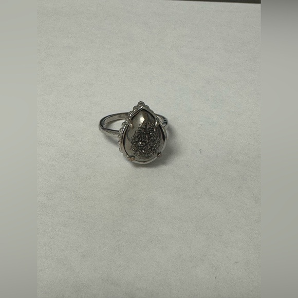 Kendra Scott ring - Picture 2 of 2